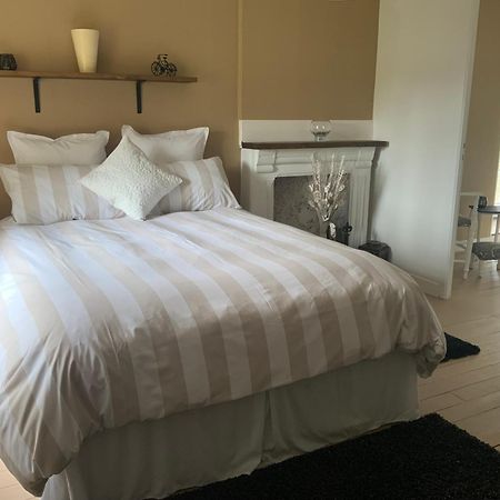 Welcoming And Peaceful Bed And Breakfast Fougerolles-du-Plessis Dış mekan fotoğraf