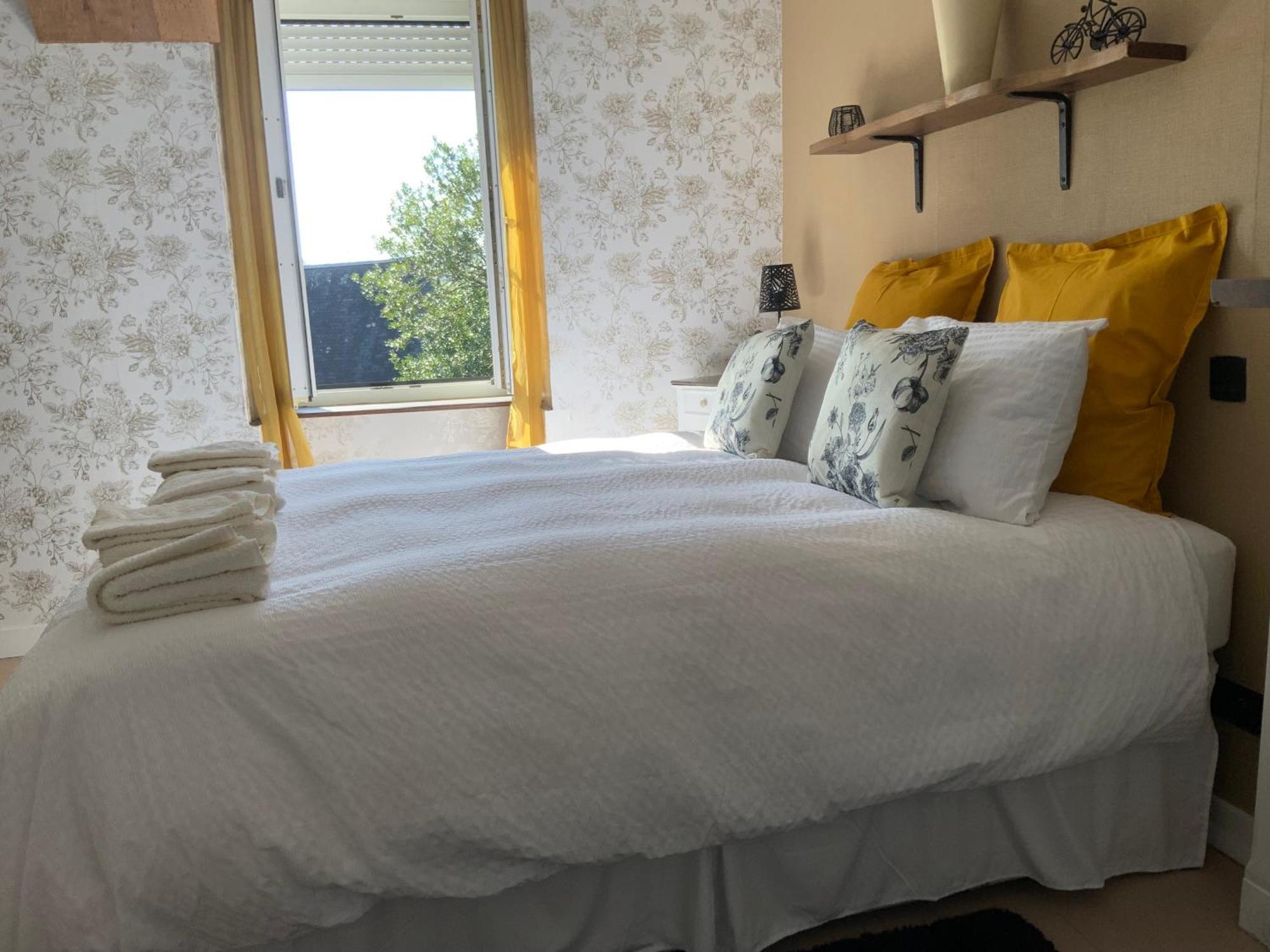 Welcoming And Peaceful Bed And Breakfast Fougerolles-du-Plessis Dış mekan fotoğraf