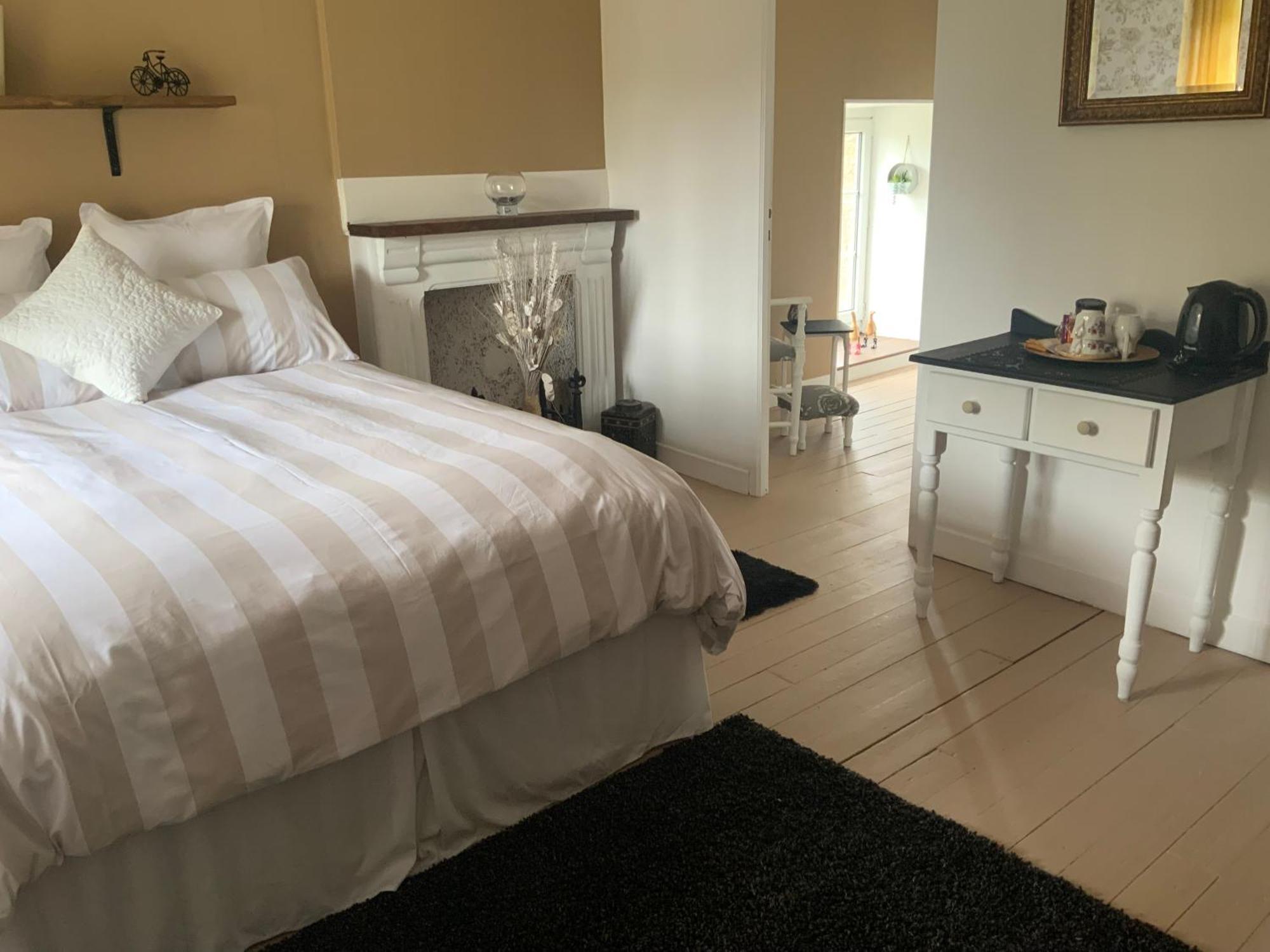 Welcoming And Peaceful Bed And Breakfast Fougerolles-du-Plessis Dış mekan fotoğraf